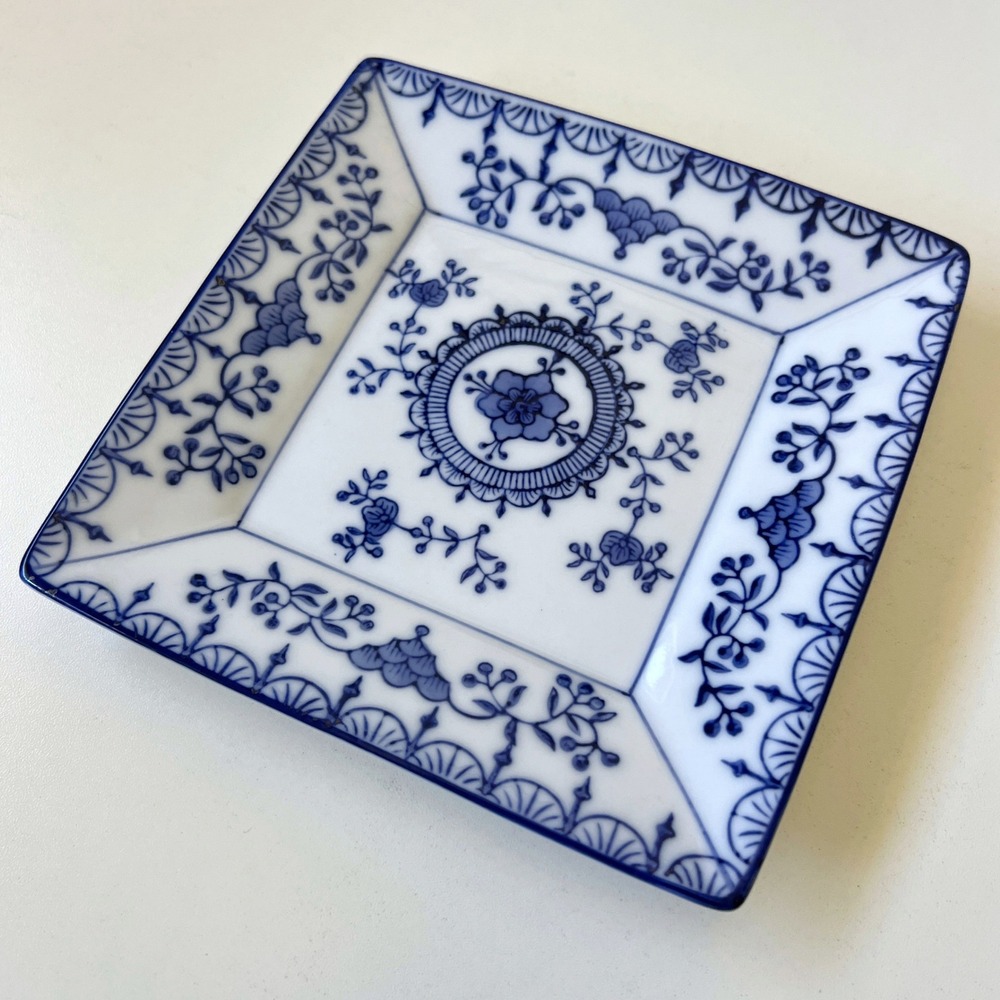 Vintage Royal China Blue Onion Ironstone Square Plate Dish 6" USA - Picture 3 of 9